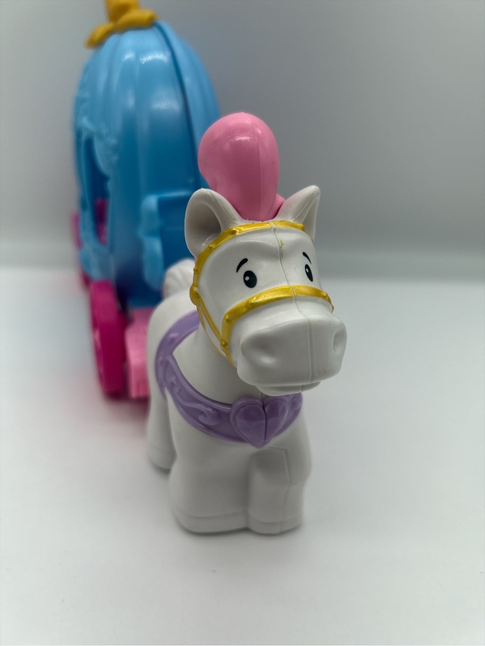 Fisher-Price Little People Disney Princess Cinderella’s Dancing Carriage Coach - Picture 11 of 13